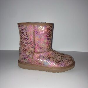 Short Classic Ugg boots